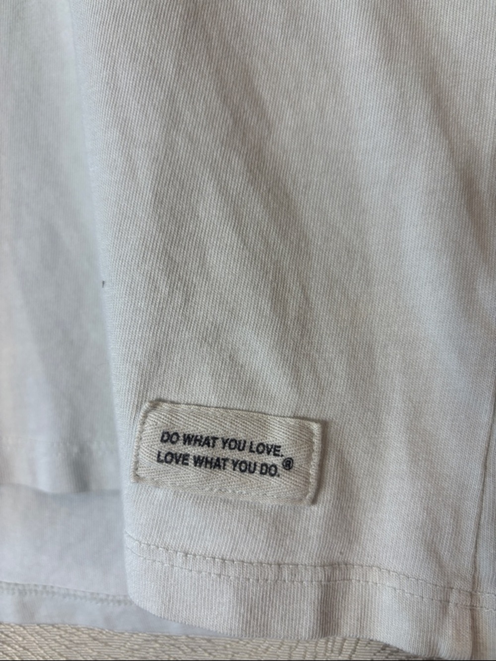 Life Is Good Light Gray Women’s “Brew Crew' V‑Neck Tee 0245 - Picture 5 of 10